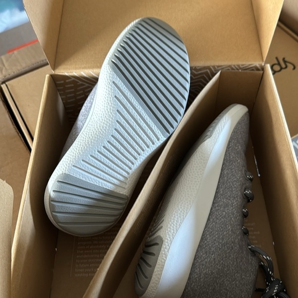 Women’s allbirds Wool Runner-up Mizzles in Light Grey - Picture 7 of 11